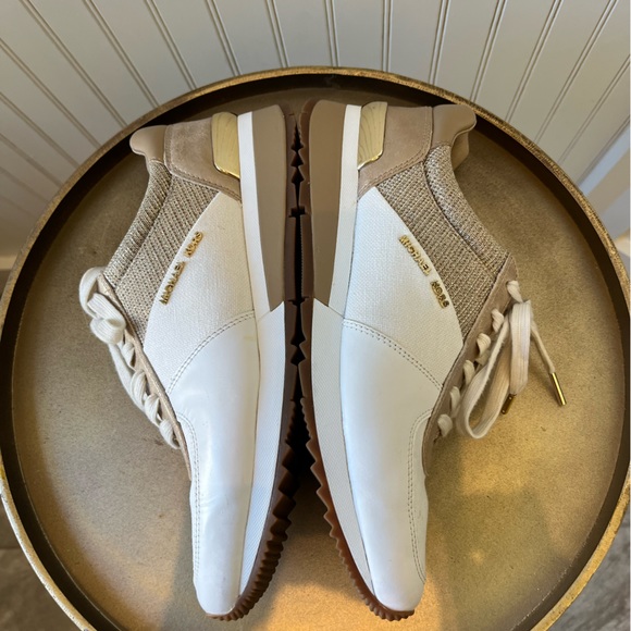 MICHAEL MICHAEL KORS ALLIE WRAP TRAINER SNEAKERS | GOLD & WHITE | 8.5 | EUC - Picture 7 of 10